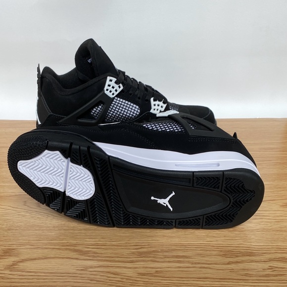 Brand New Retro 4 White Thunder- Men’s Black and White  Sneakers - Picture 4 of 5